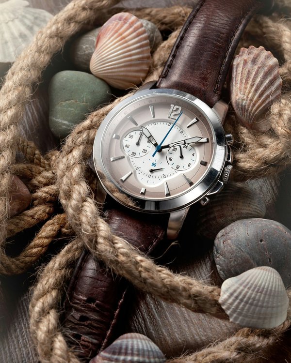 Découvrez notre sélection de montres homme et femme